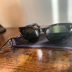 Unisex Tom Ford sunglasses